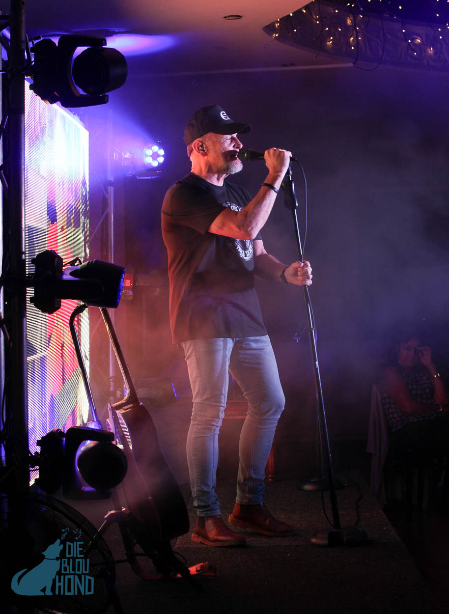 Steve Hofmeyr Des '25